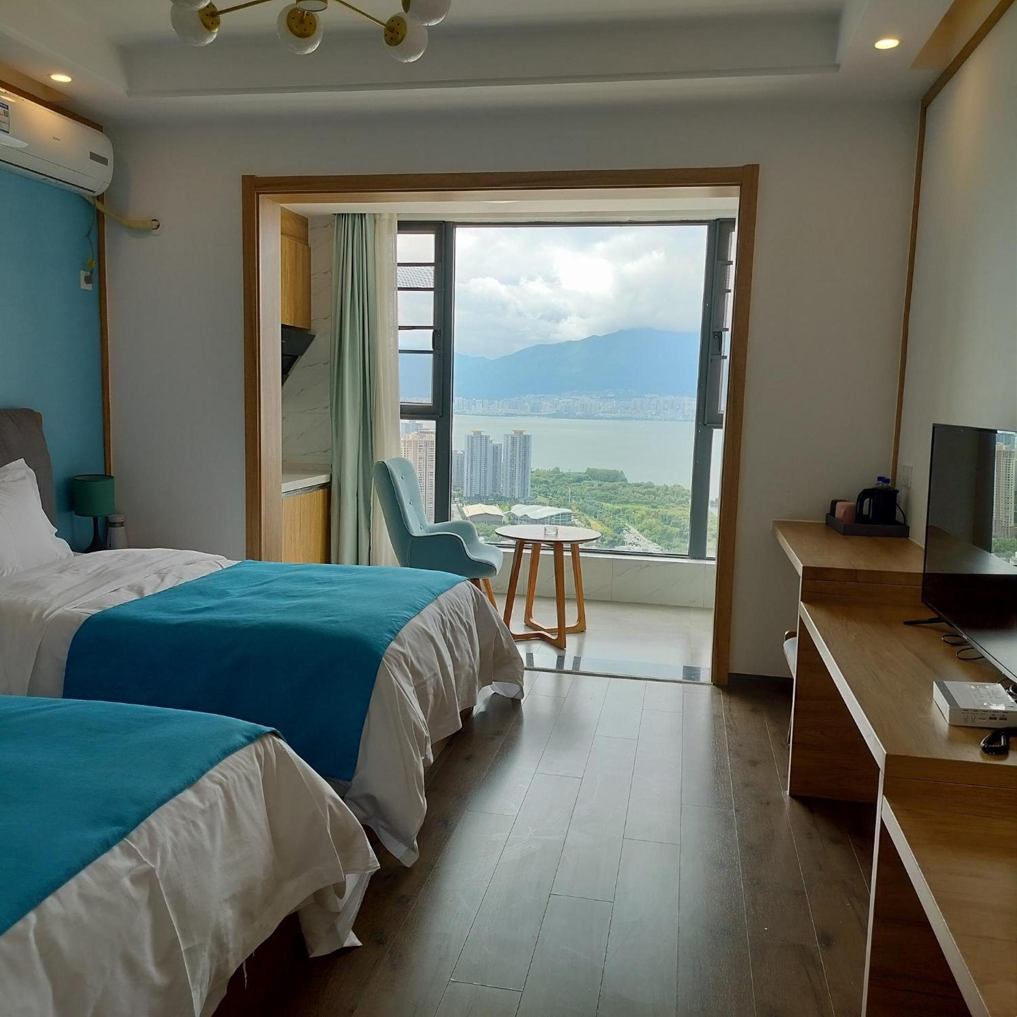 Dali Listening Sea View Villa大理听城海景别墅 Buitenkant foto