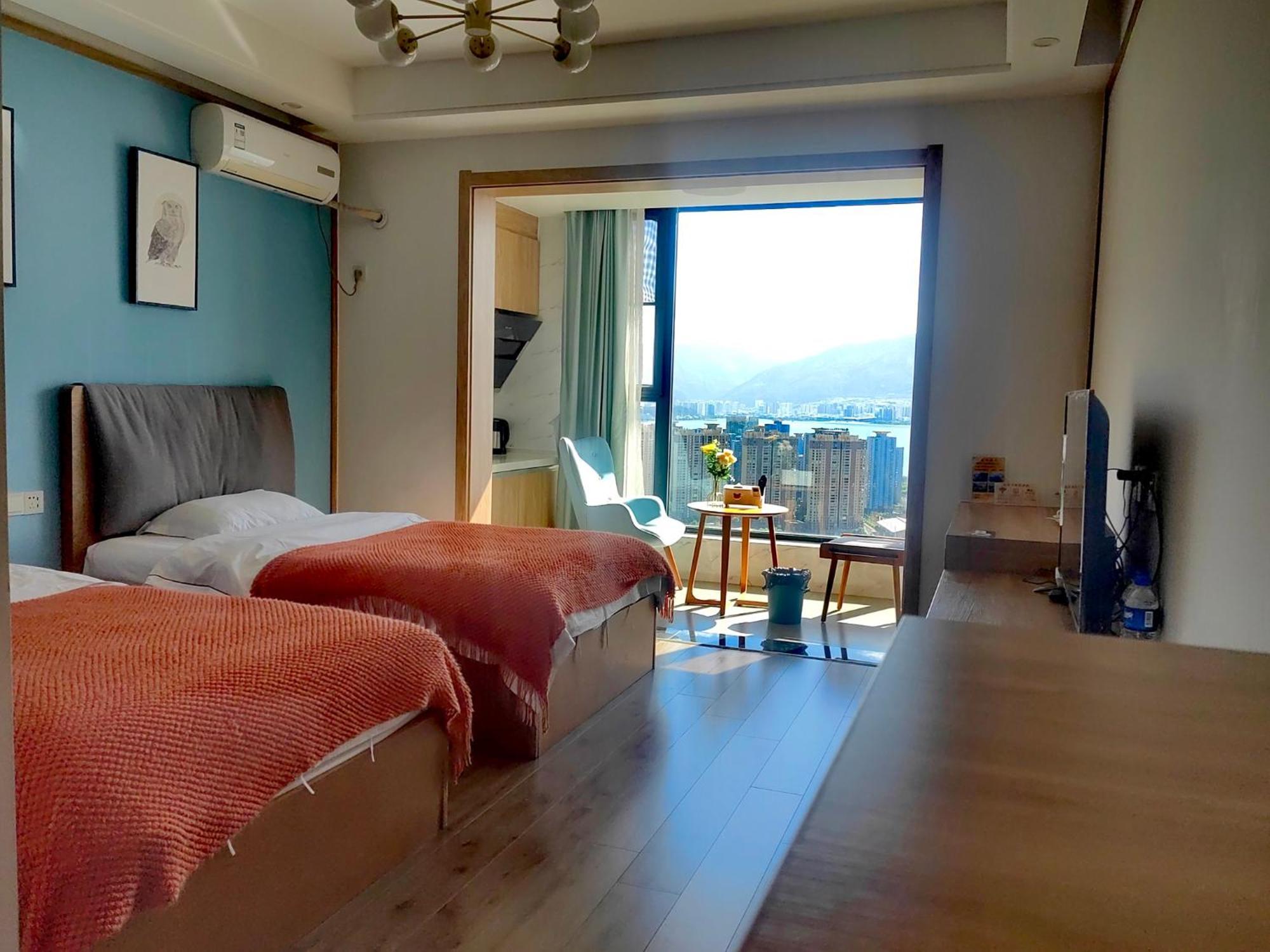 Dali Listening Sea View Villa大理听城海景别墅 Buitenkant foto